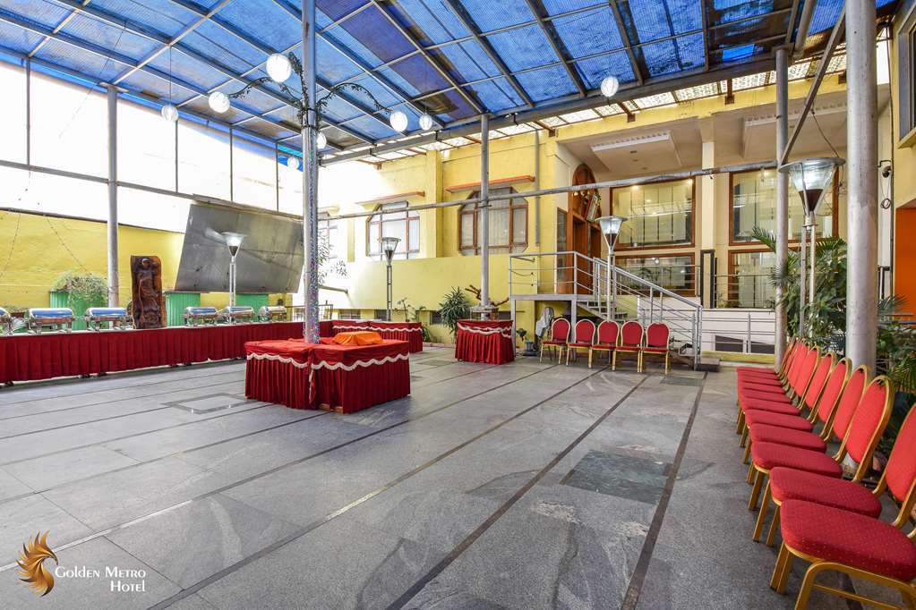 Golden Metro Hotel Бангалор Экстерьер фото