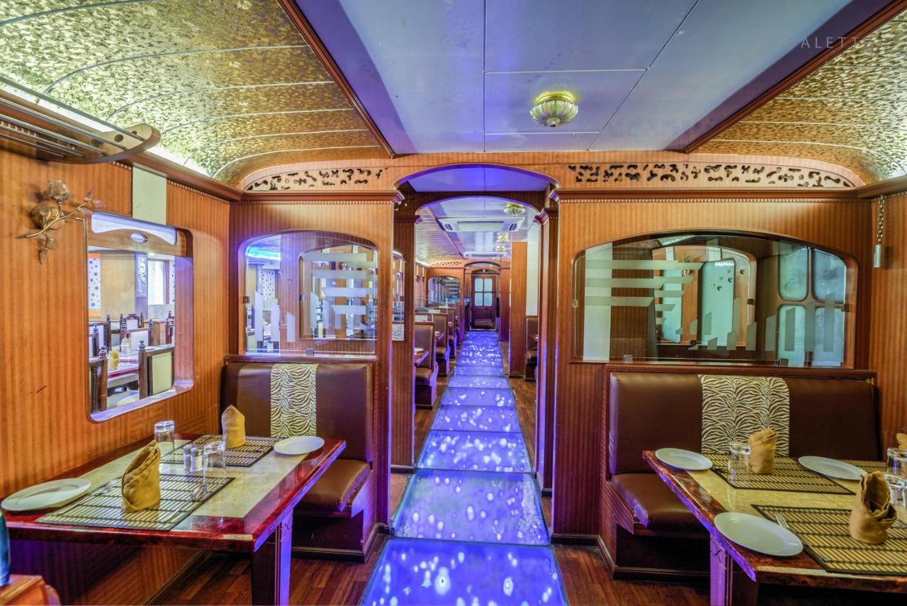 Golden Metro Hotel Бангалор Экстерьер фото